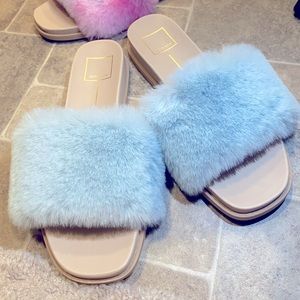 NWT Dolce Vita Gwynn Faux Fur Sandal - AQUA GREY